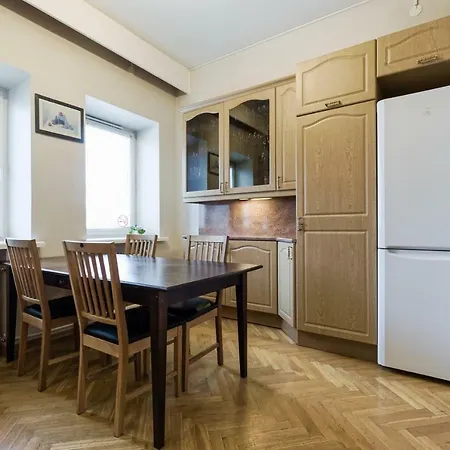Apartment Old Town Aia 5a