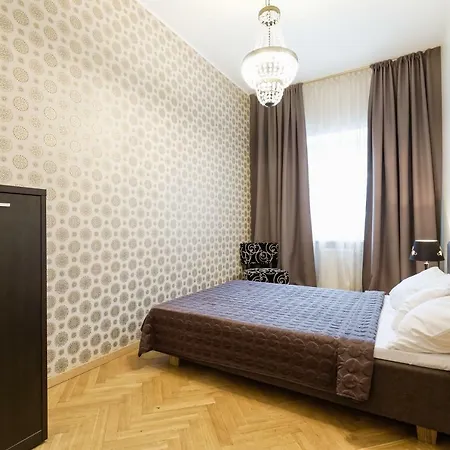 Апартаменты Old Town Aia 5a *